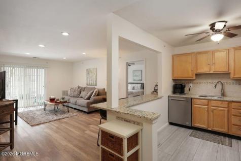 1015 Wedgewood Circle Belford NJ 07718