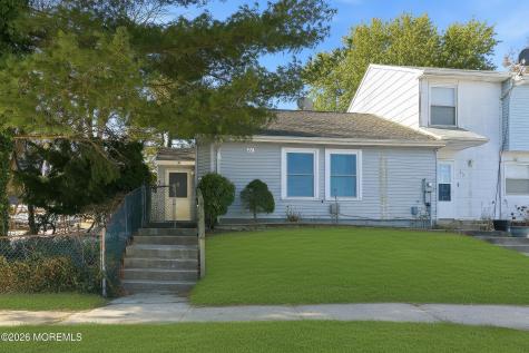 21 Potomac Court Barnegat NJ 08005
