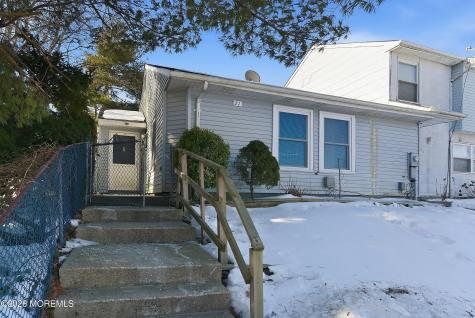 21 Potomac Court Barnegat NJ 08005