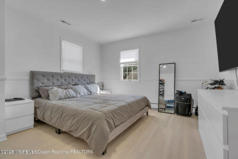 373 W Park Avenue Oakhurst NJ 07755