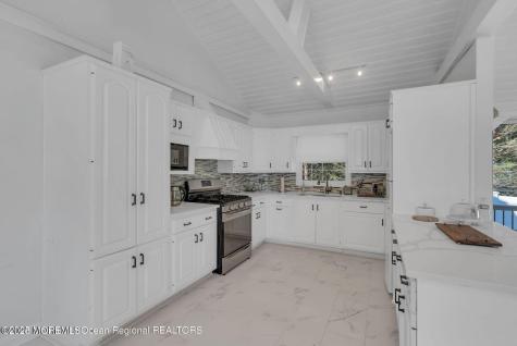 373 W Park Avenue Oakhurst NJ 07755