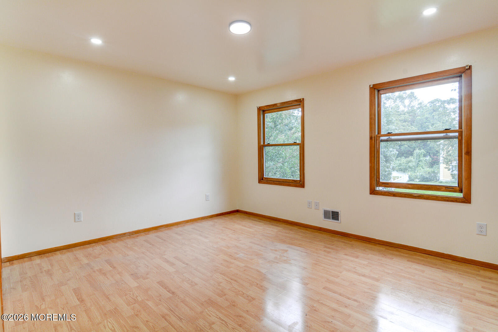 195 Edgemere Court Toms River NJ 08755