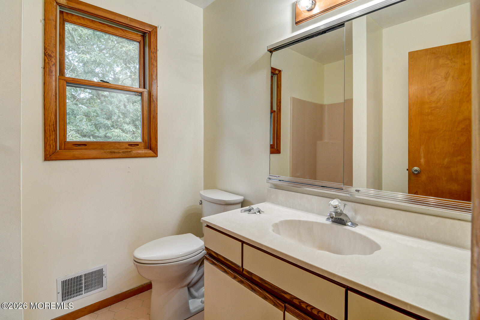 195 Edgemere Court Toms River NJ 08755