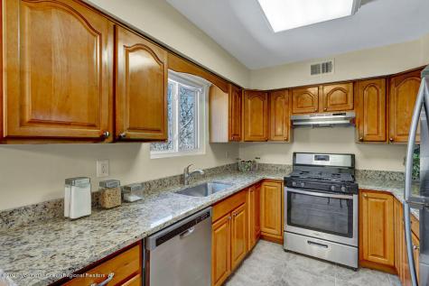 415 Middlewood Road Middletown NJ 07748