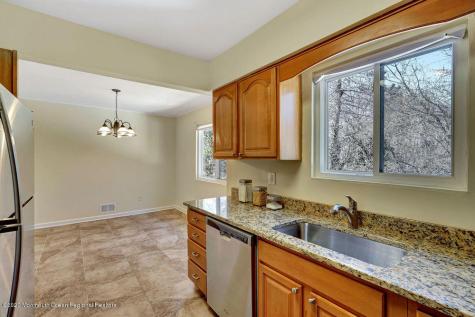 415 Middlewood Road Middletown NJ 07748