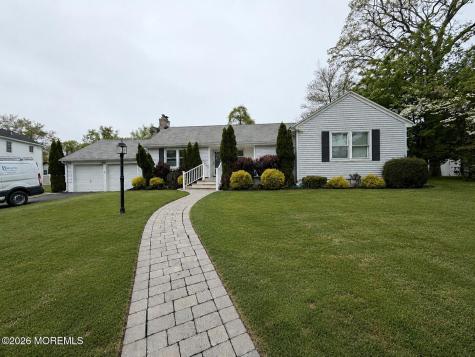 621 Myrtle Avenue West Allenhurst NJ 07711