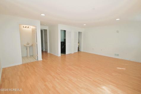 574 Beachway Avenue Keansburg NJ 07734