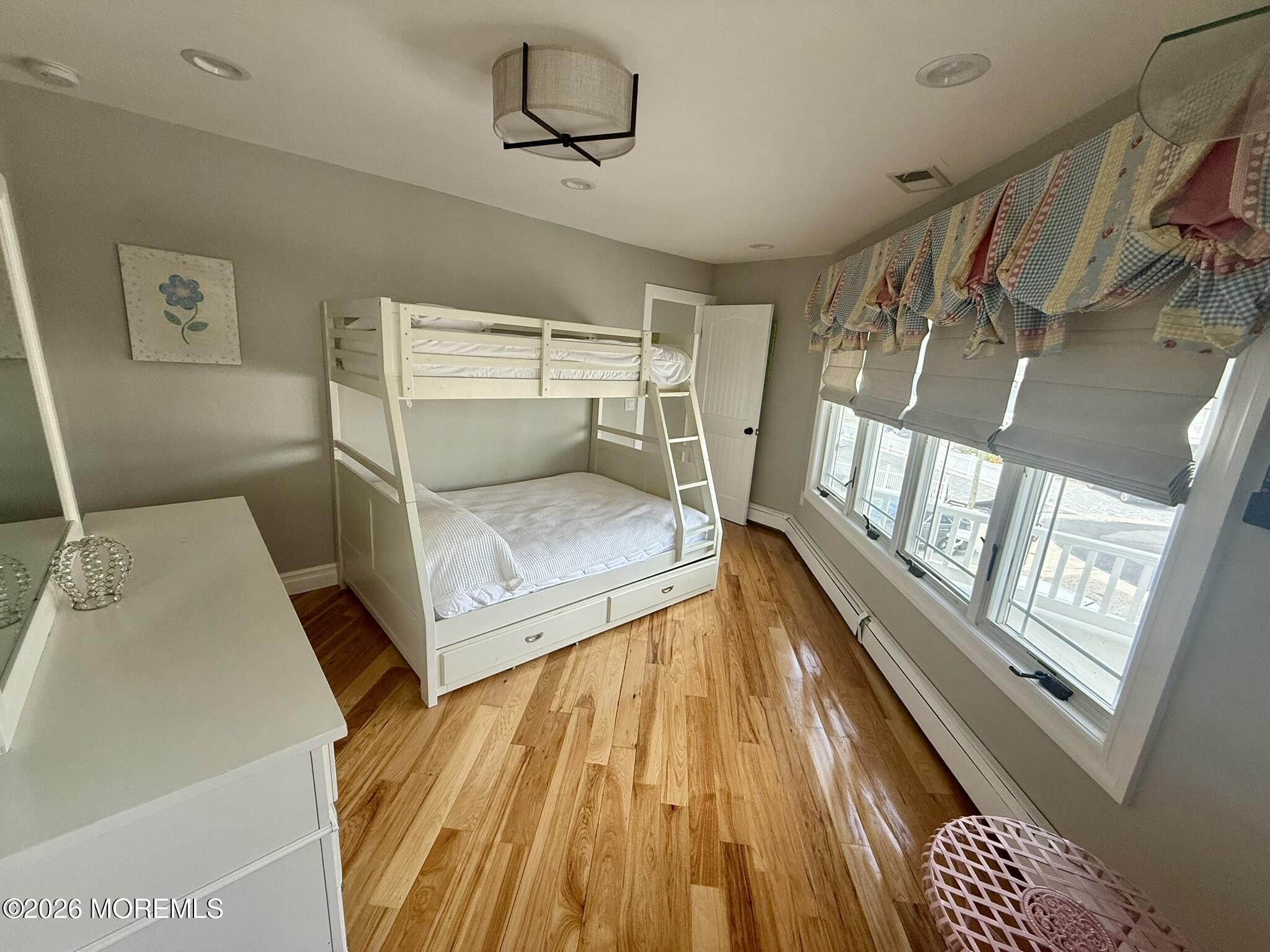 27 6th Terrace Seaside Heights NJ 08751