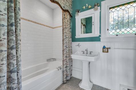 44 Ocean Pathway Ocean Grove NJ 07756