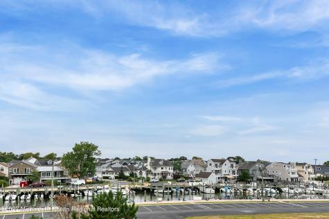 12 Captains Court Manasquan NJ 08736