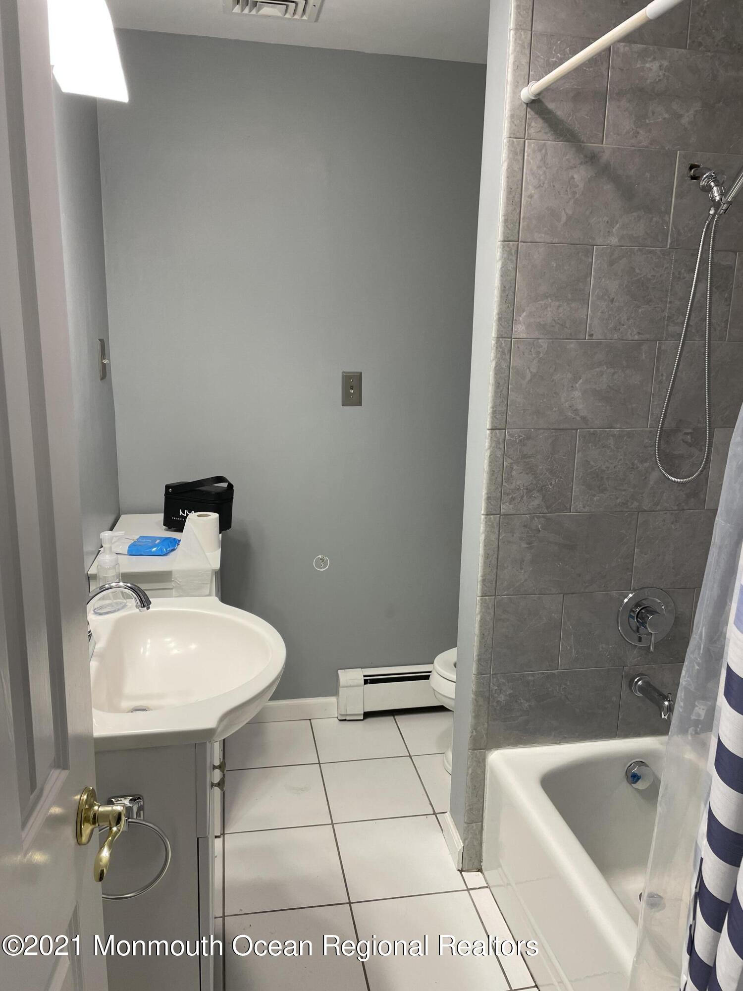 2 Phoenix Parkway Oakhurst NJ 07755