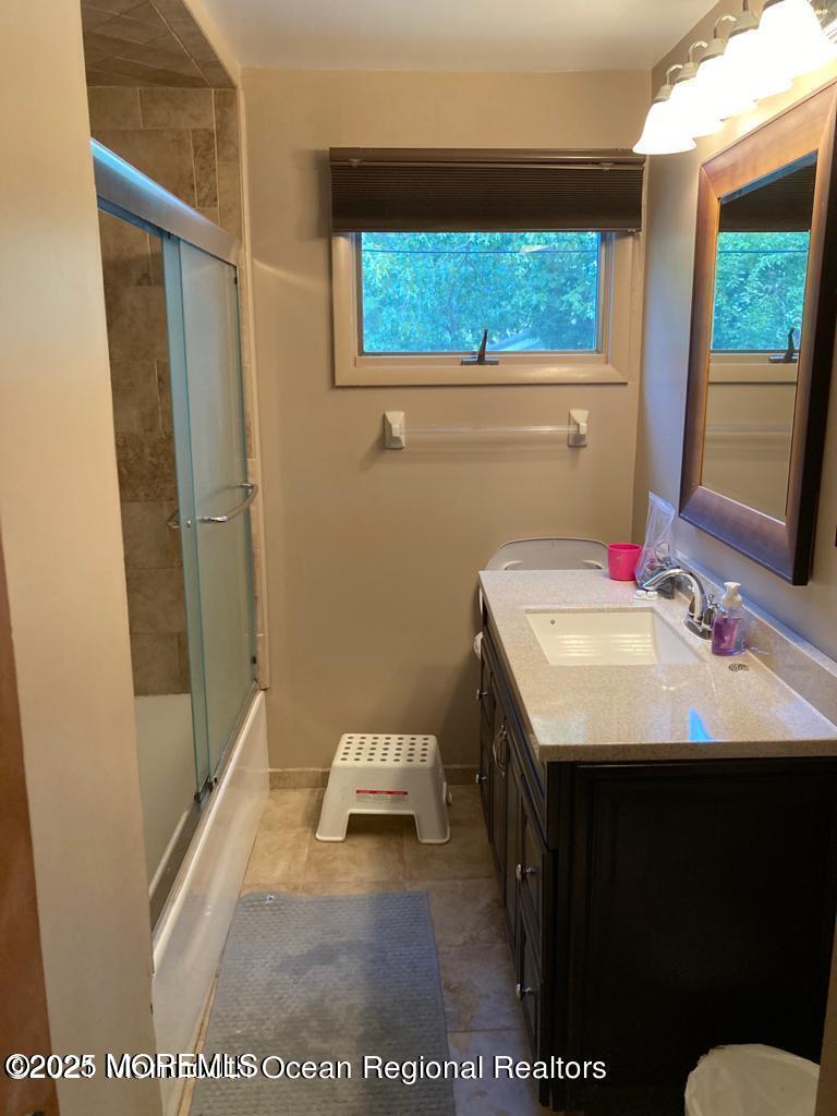 2 Lloyd Place Oakhurst NJ 07755