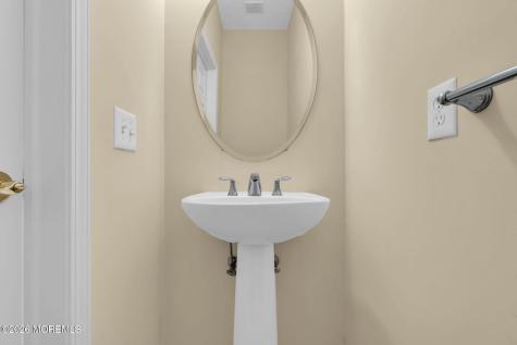14 W Aspen Way Matawan NJ 07747