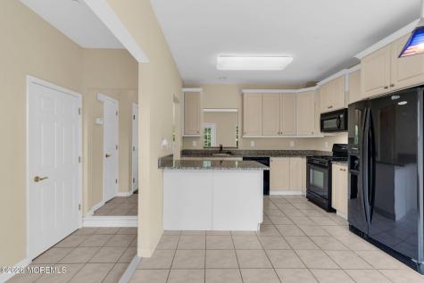 14 W Aspen Way Matawan NJ 07747