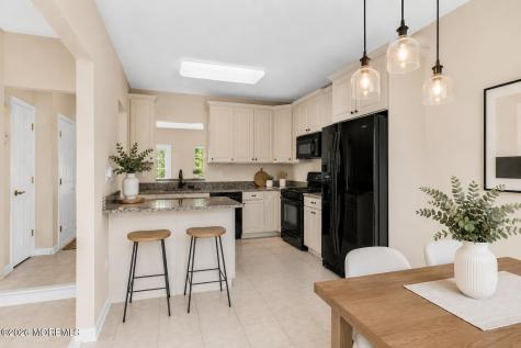 14 W Aspen Way Matawan NJ 07747