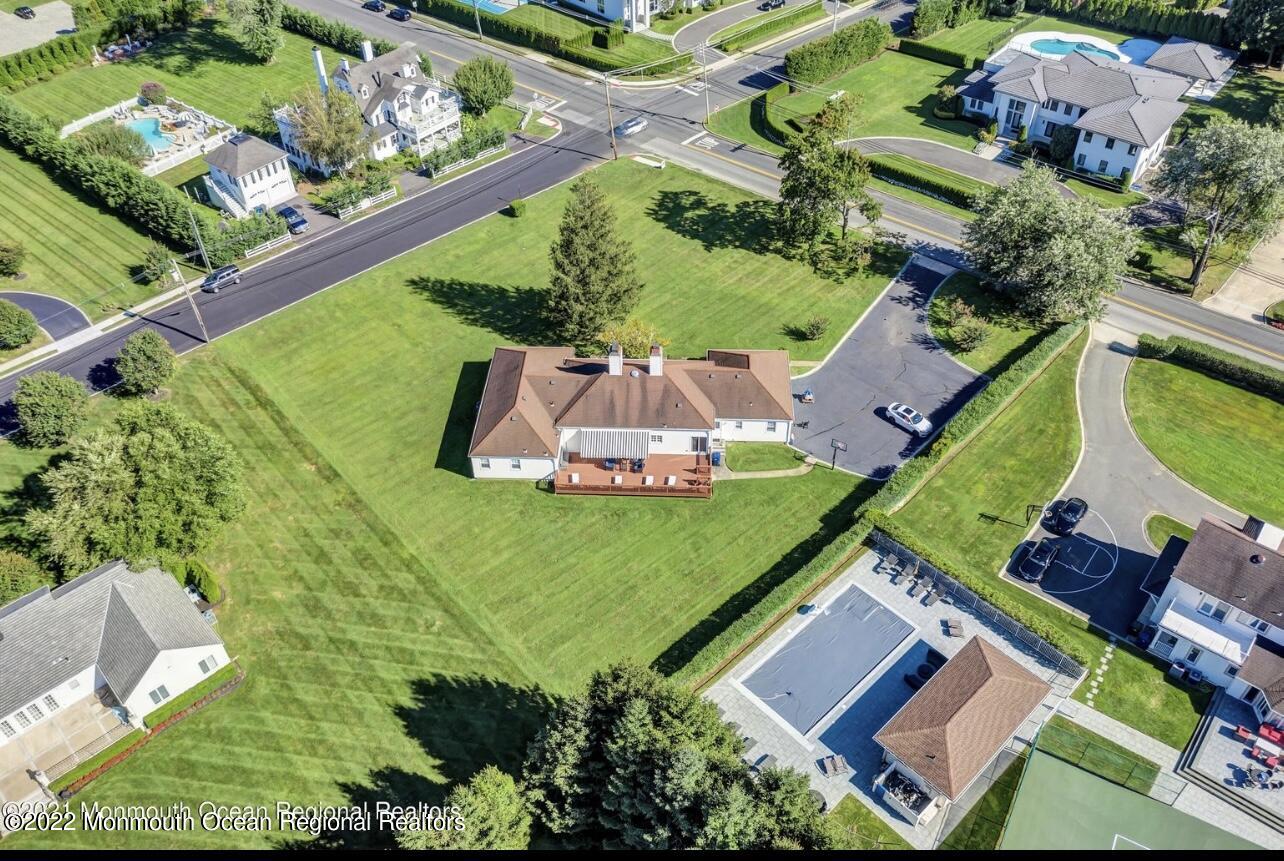 60 Larchwood Avenue Oakhurst NJ 07755