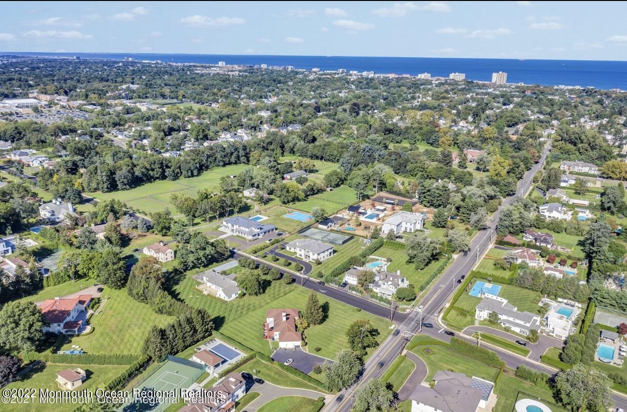 60 Larchwood Avenue Oakhurst NJ 07755