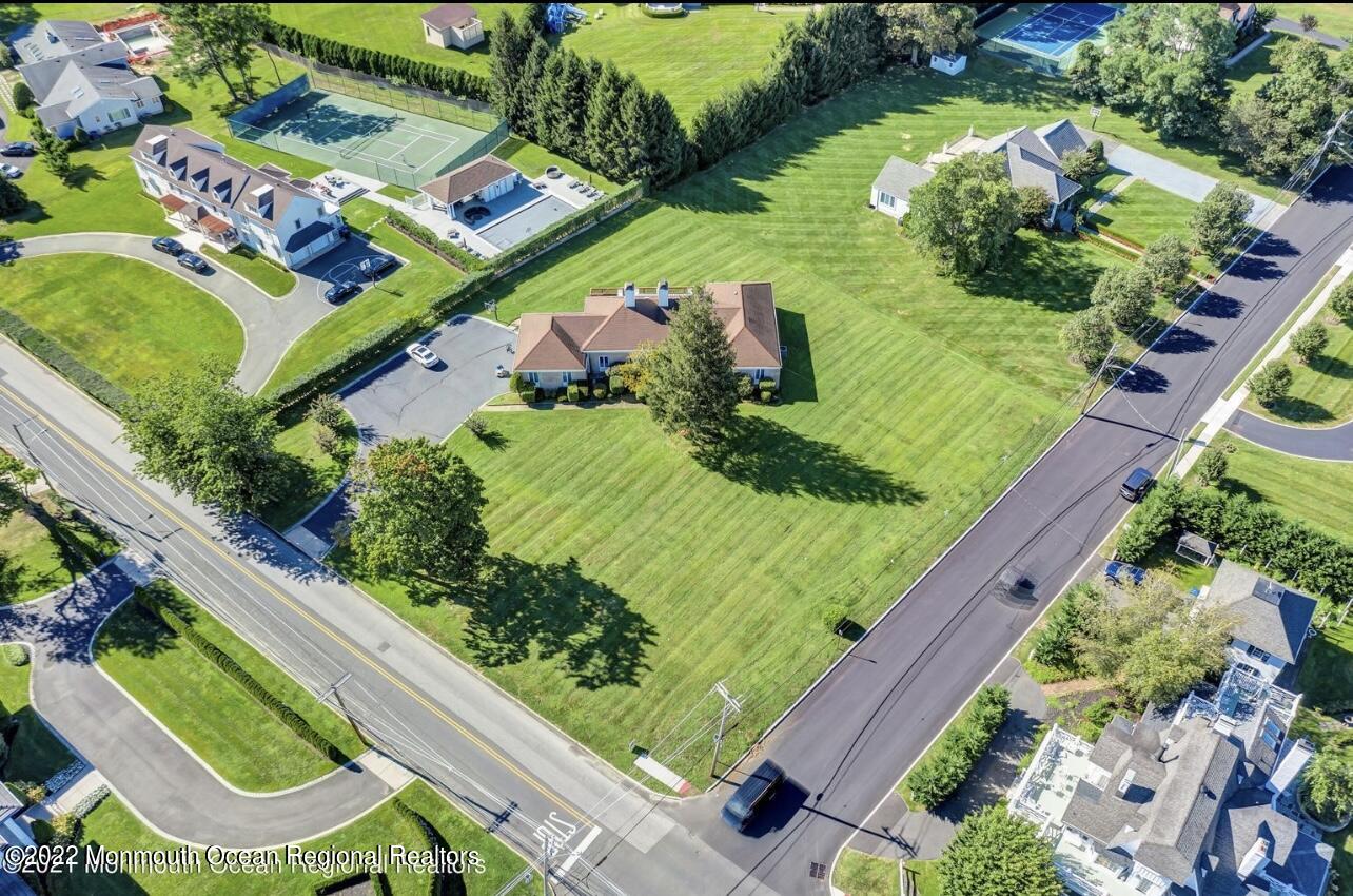 60 Larchwood Avenue Oakhurst NJ 07755
