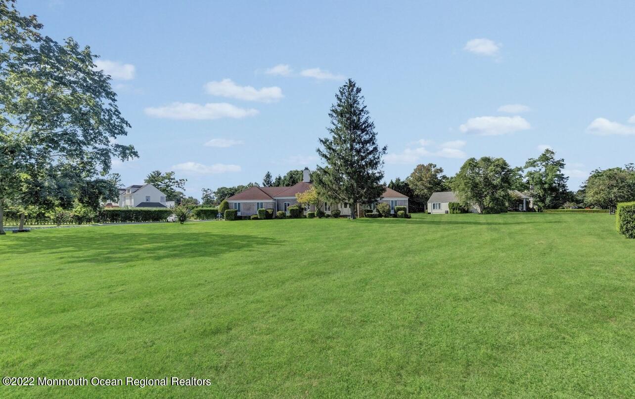 60 Larchwood Avenue Oakhurst NJ 07755