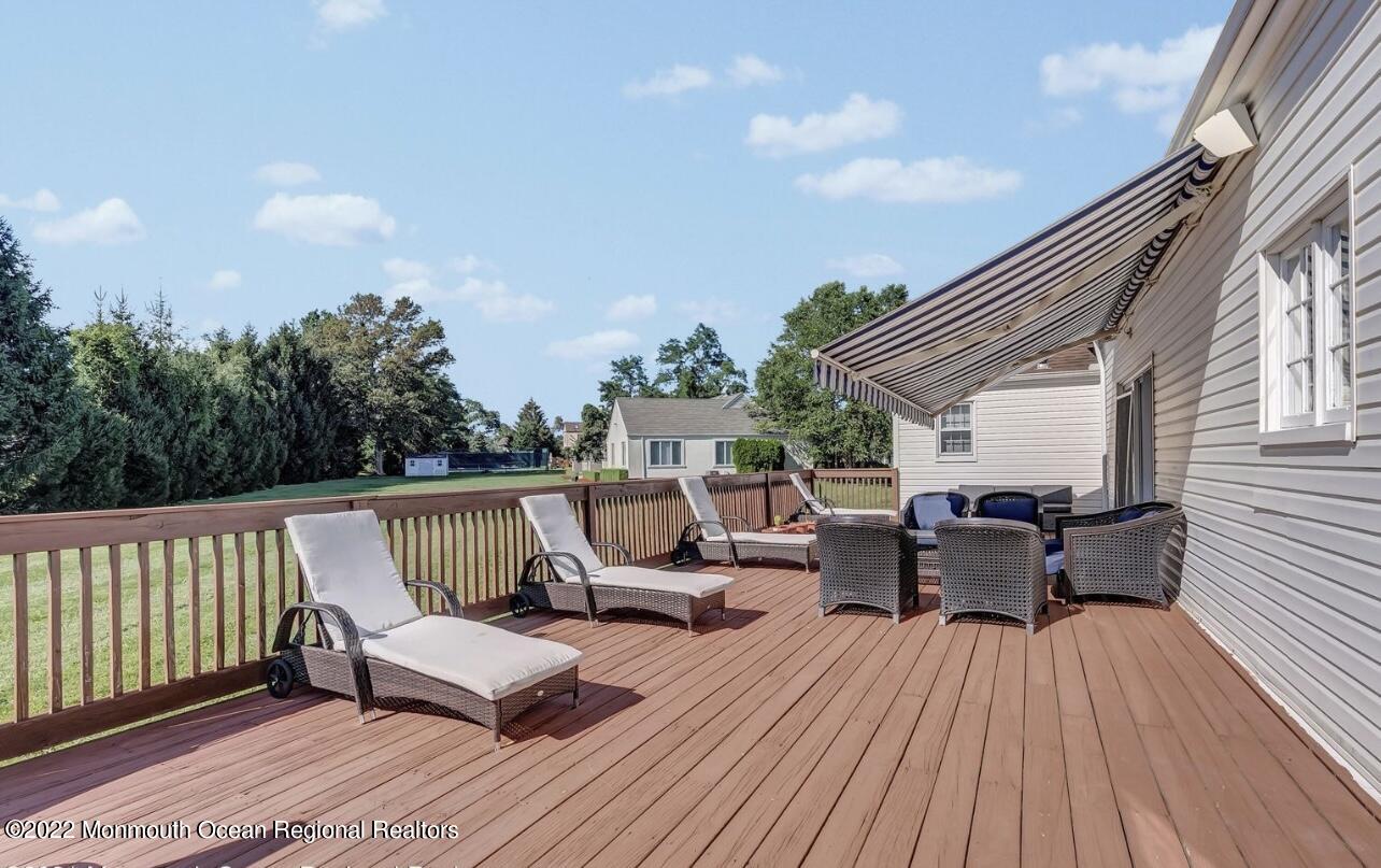 60 Larchwood Avenue Oakhurst NJ 07755
