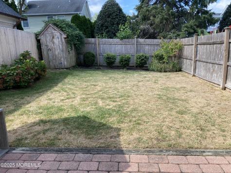 32 1st Street Rumson NJ 07760