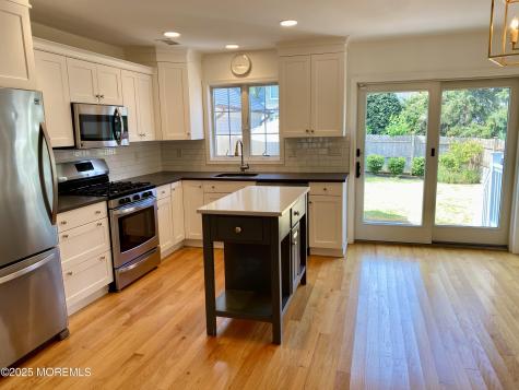32 1st Street Rumson NJ 07760