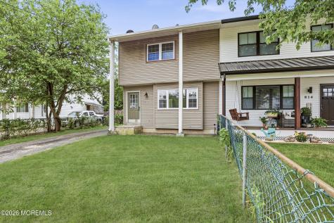 812 Oak Street Lakehurst NJ 08733