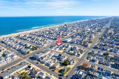 2302 Grand Central Avenue Lavallette NJ 08735