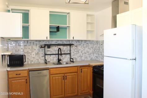 165 Wyckoff Road Eatontown NJ 07724