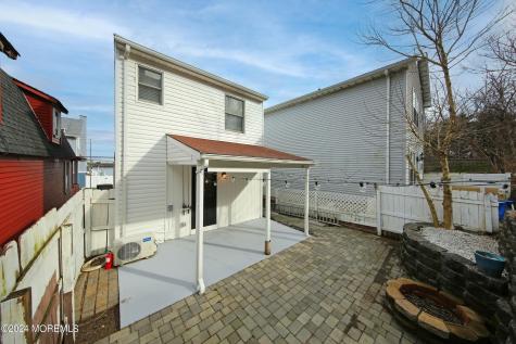 67 S Bay Avenue Highlands NJ 07732