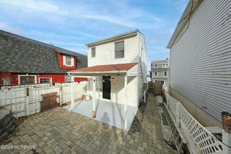 67 S Bay Avenue Highlands NJ 07732