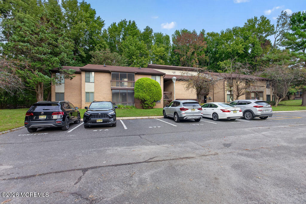 27 Meadow Green Circle Manalapan NJ 07726