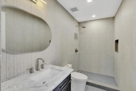 243 Woodcrest Road Oakhurst NJ 07755
