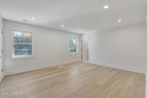 243 Woodcrest Road Oakhurst NJ 07755