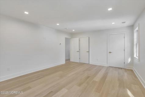 243 Woodcrest Road Oakhurst NJ 07755