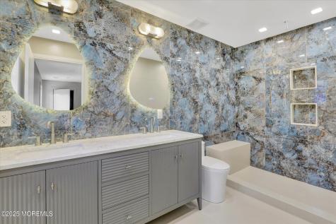243 Woodcrest Road Oakhurst NJ 07755