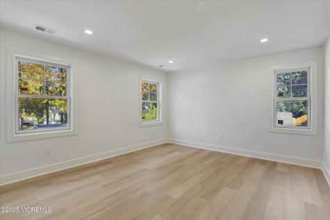 243 Woodcrest Road Oakhurst NJ 07755