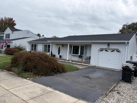 413 Earl Drive Brick NJ 08723