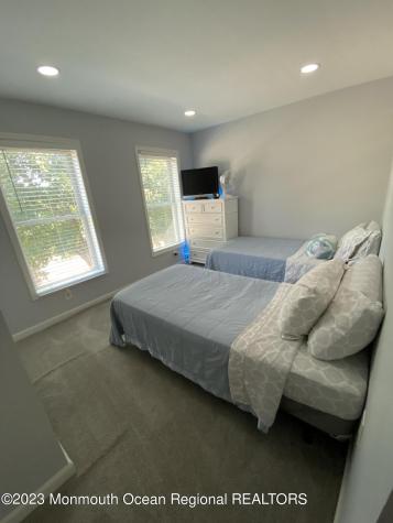 511 W Park Avenue Oakhurst NJ 07755