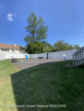 511 W Park Avenue Oakhurst NJ 07755
