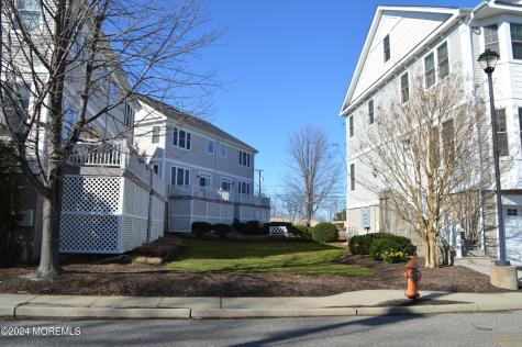 606 Park Avenue Port Monmouth NJ 07758