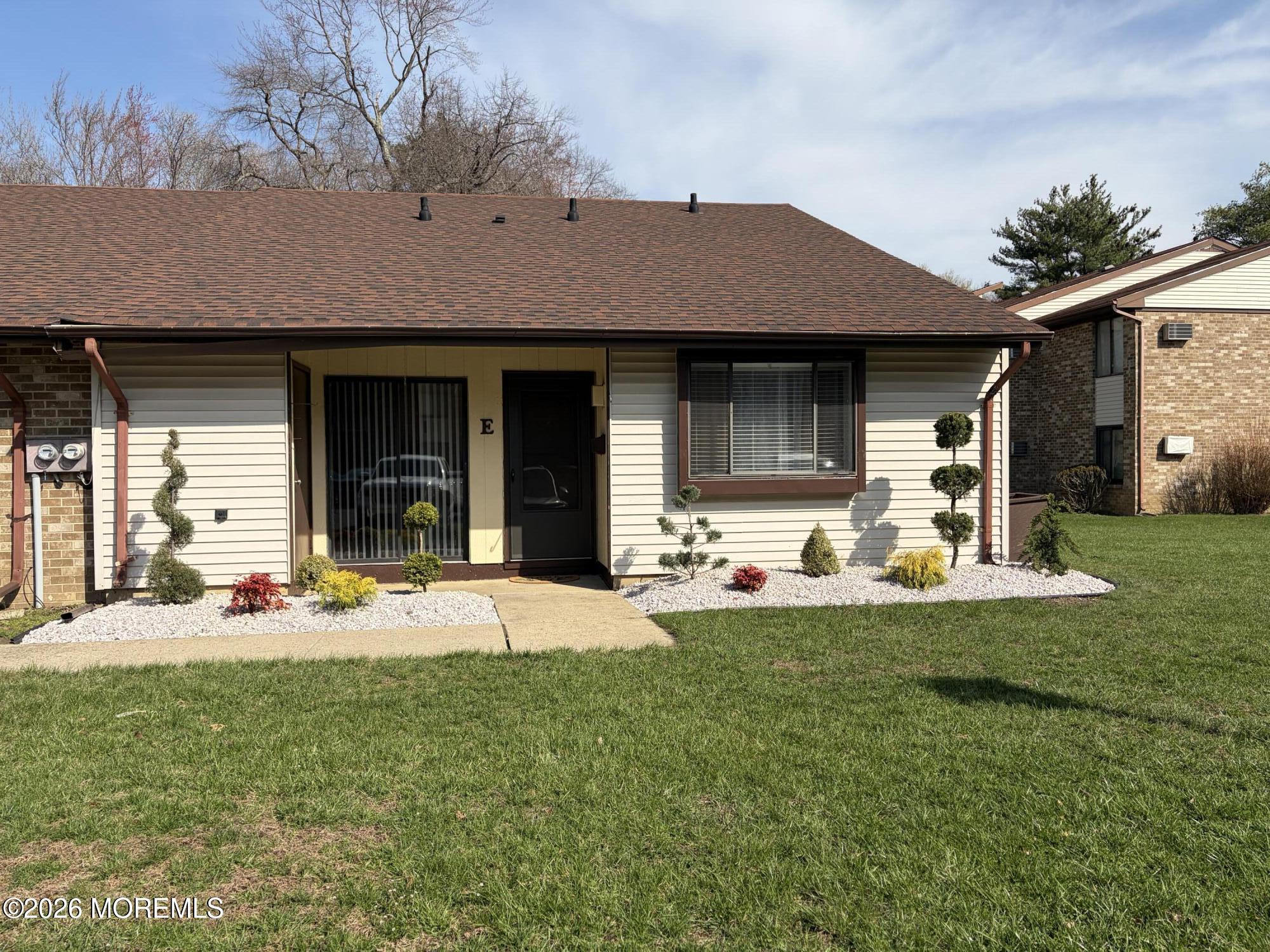 70 Overlook Way Manalapan NJ 07726