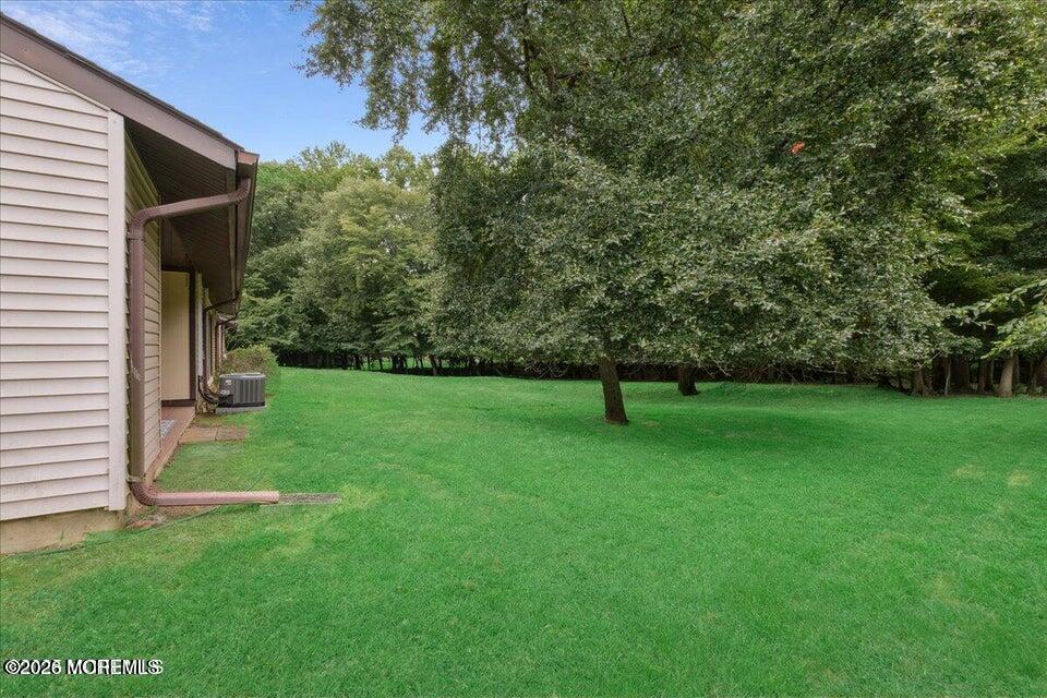 70 Overlook Way Manalapan NJ 07726