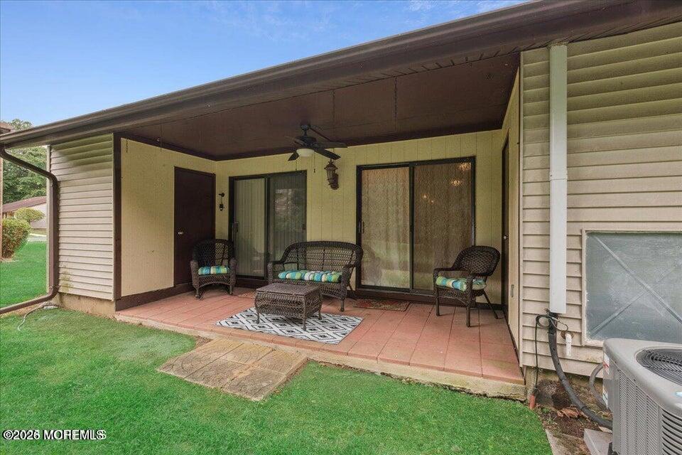 70 Overlook Way Manalapan NJ 07726