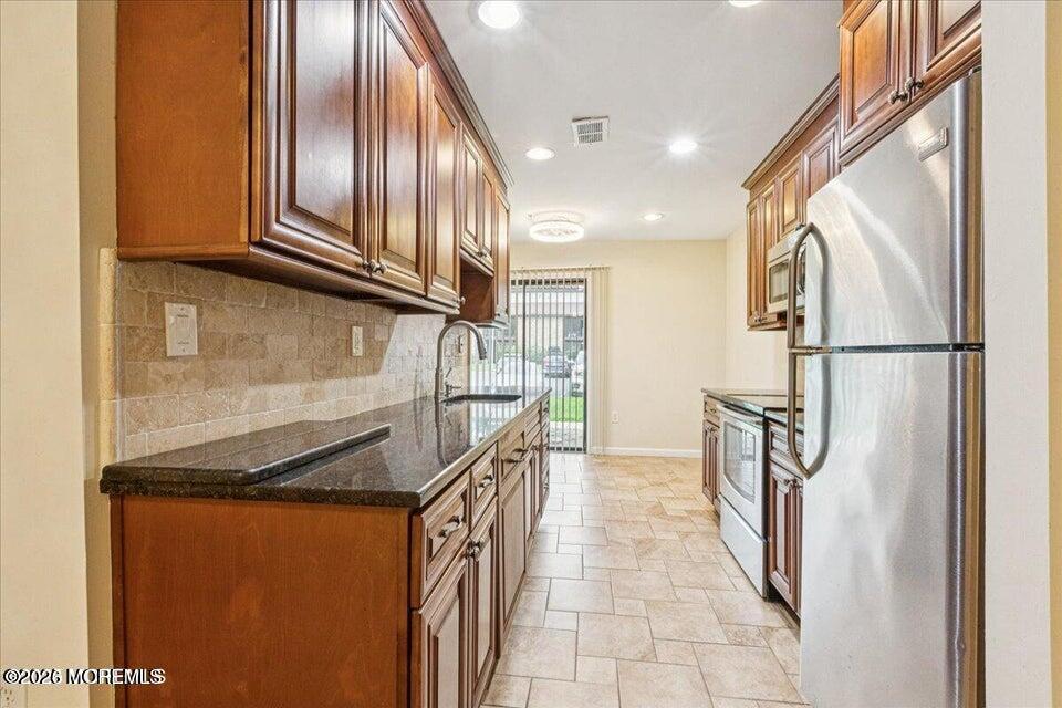 70 Overlook Way Manalapan NJ 07726