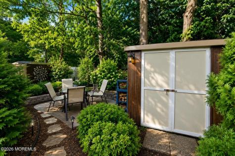 4 Fawn Run Manalapan NJ 07726
