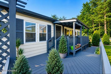 4 Fawn Run Manalapan NJ 07726