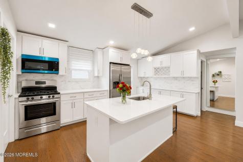 4 Fawn Run Manalapan NJ 07726