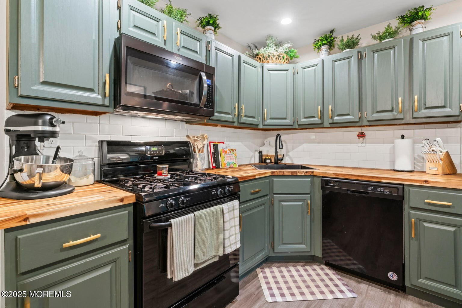 35 Beaumont Court Tinton Falls NJ 07724