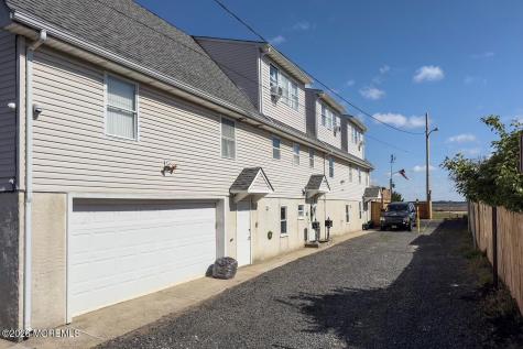 60 Matthews Street Highlands NJ 07732